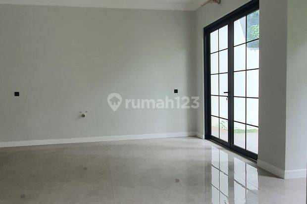 RUMAH FULL CLUSTER  MEWAH DI SCBD BSD CITY, SIAP HUNI, ASRI ,DEKAT AKSES TOL