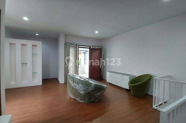 Rumah Asri Sejuk Terawat di Sayap Setiabudi Gegerkalong Dkt KPAD