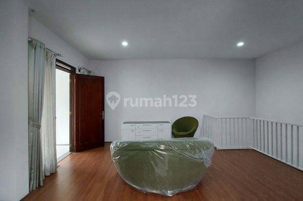 Rumah Asri Sejuk Terawat di Sayap Setiabudi Gegerkalong Dkt KPAD