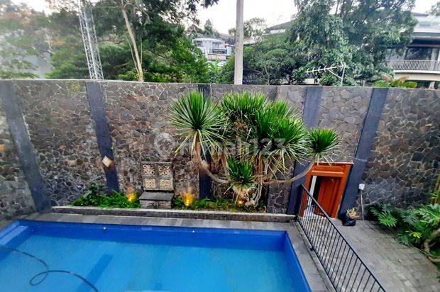 Rumah Mewah Private Pool di Hegarmanah Bandung 5 menit ke Dago