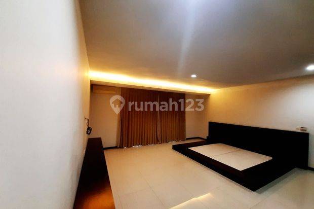 Rumah Mewah Private Pool di Hegarmanah Bandung 5 menit ke Dago