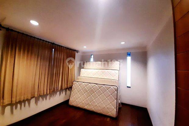 Rumah Mewah Private Pool di Hegarmanah Bandung 5 menit ke Dago