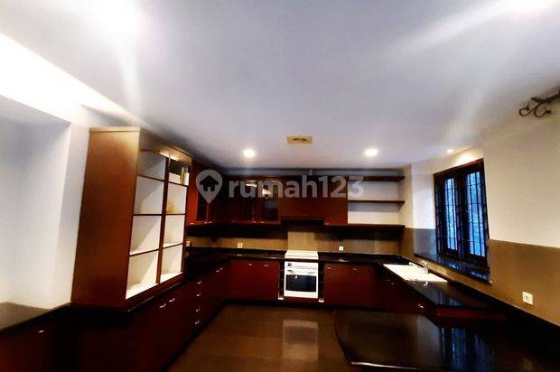 Rumah Mewah Private Pool di Hegarmanah Bandung 5 menit ke Dago