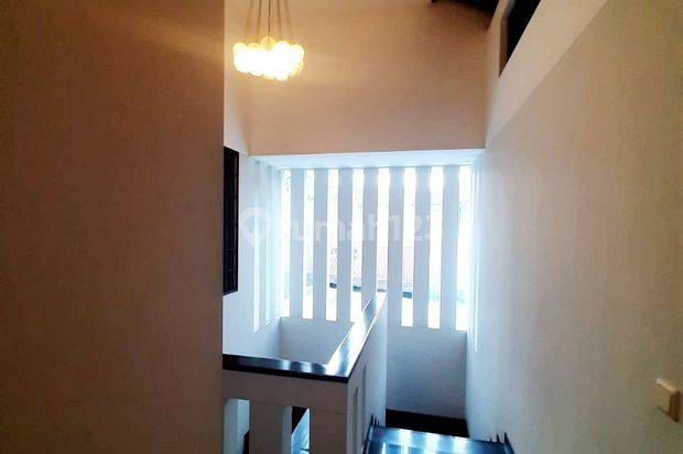 Rumah Mewah Private Pool di Hegarmanah Bandung 5 menit ke Dago