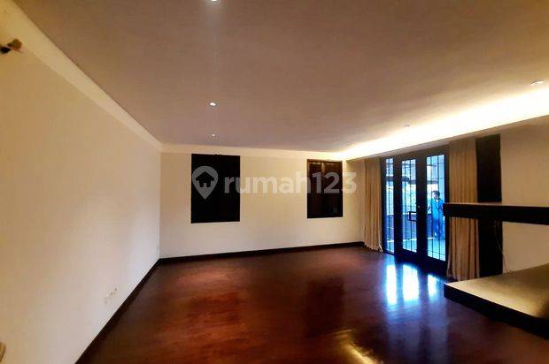 Rumah Mewah Private Pool di Hegarmanah Bandung 5 menit ke Dago