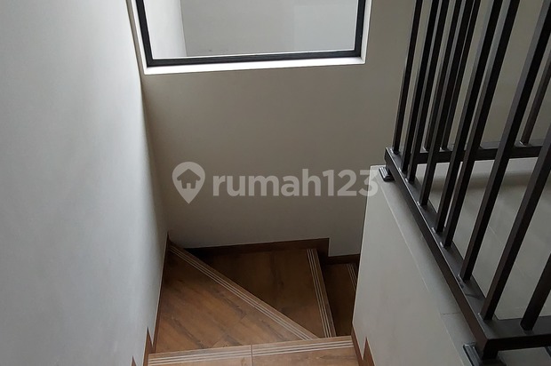 Rumah Baru Cluster Modern Siap Huni Di Budi Luhur Sayap Setraduta