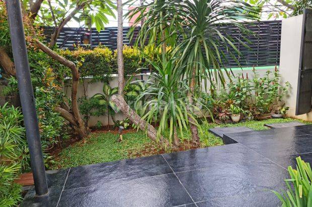 Cluster, 3 Lantai, Spool, Mewah, Semi Furnished SHM di Cipete , Jakarta Selatan