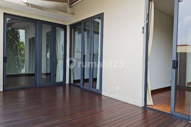 Cluster, 3 Lantai, Spool, Mewah, Semi Furnished SHM di Cipete , Jakarta Selatan