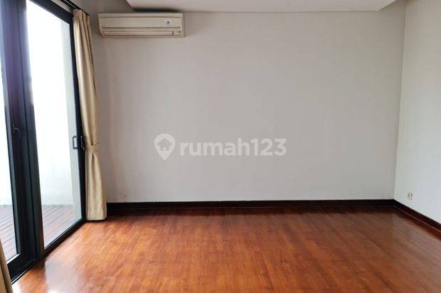 Cluster, 3 Lantai, Spool, Mewah, Semi Furnished SHM di Cipete , Jakarta Selatan