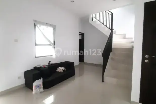 Rumah Cantik Modern Minimalis 2 Lantai,nyaman Siap Huni Arcamanik