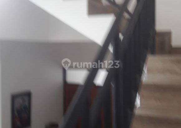 Rumah Cantik , Elegan, Sejuk, Dalam Komplek Siap Huni Cimahi