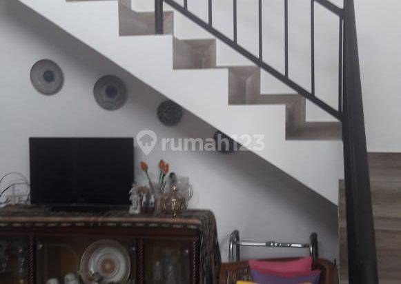Rumah Cantik , Elegan, Sejuk, Dalam Komplek Siap Huni Cimahi