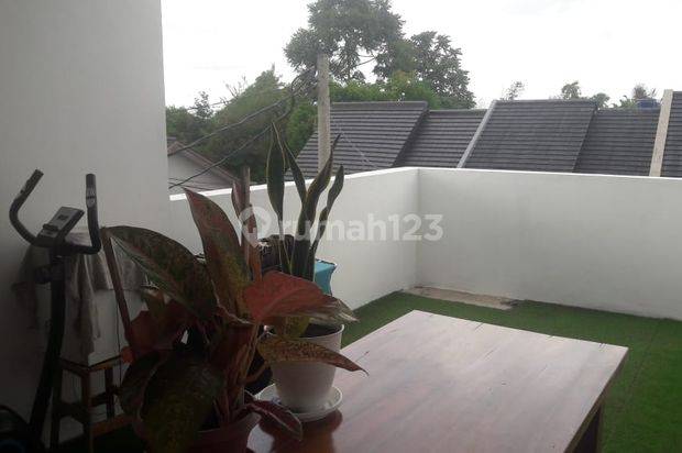 Rumah Cantik , Elegan, Sejuk, Dalam Komplek Siap Huni Cimahi