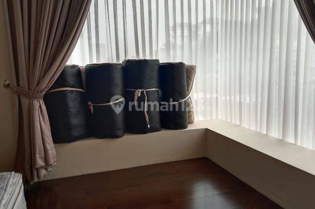 Rumah Mewah 3 Lantai,elegan, Komplek Elite, Siap Huni Dago Resort