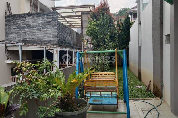 Rumah Mewah 3 Lantai,elegan, Komplek Elite, Siap Huni Dago Resort