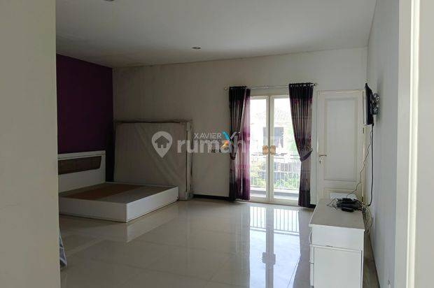 Rumah 2 Lantai Mewah Pusat Kota Surabaya Jl. Rinjani