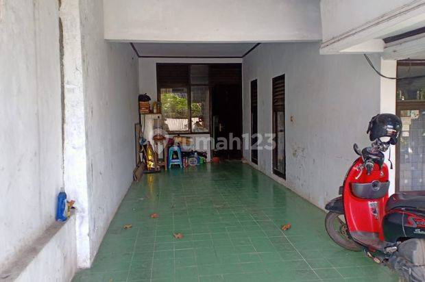 1467. Rumah Kompleks Pertamina Jl Pulomas Utara