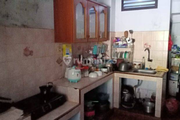 1467. Rumah Kompleks Pertamina Jl Pulomas Utara