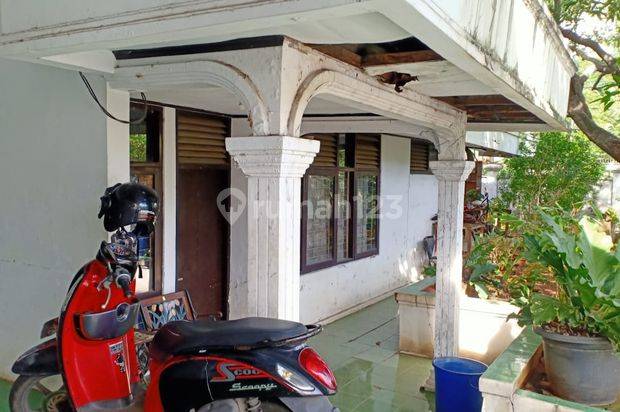 1467. Rumah Kompleks Pertamina Jl Pulomas Utara