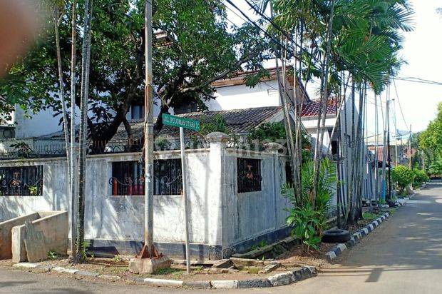 1467. Rumah Kompleks Pertamina Jl Pulomas Utara