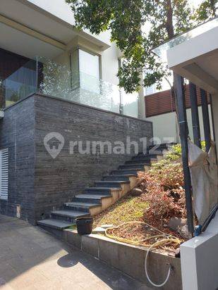 Jarang ada! Rumah modern minimalis siap huni Jl. Lombok Menteng Jakarta pusat