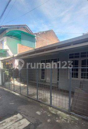 Rumah 2 Lantai di Sayap Jl. Trs Jakarta, Bandung