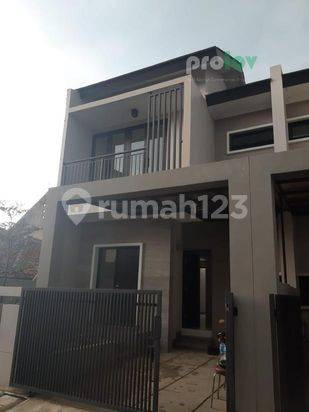 Rumah 2 lantai bagus dekat Metro indah mall bandung 