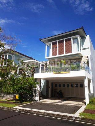 Rumah Minimalis 3 Lantai di Ubung, Denpasar Utara