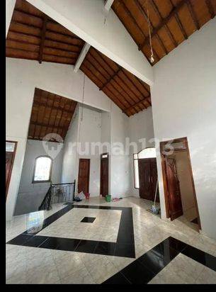 Rumah tengah kota Semarang ada view bagus siap huni dekat kampus Undip dekat tol dijual di Bukit sari Semarang selatan