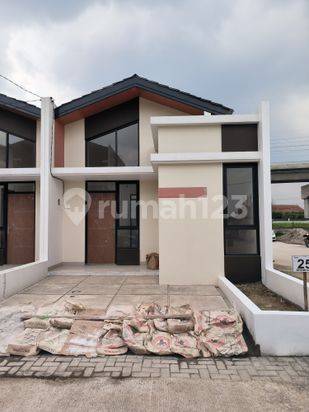 Dijual Rumah Baru 2 lantai sayap sumarecon , buah batu