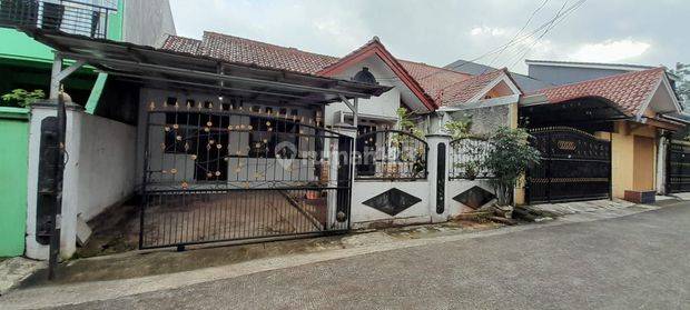 RUMAH MURAH & LUAS 3 KAMAR DLM PERUMAHAN BEBAS BANJIR DI JATIASIH