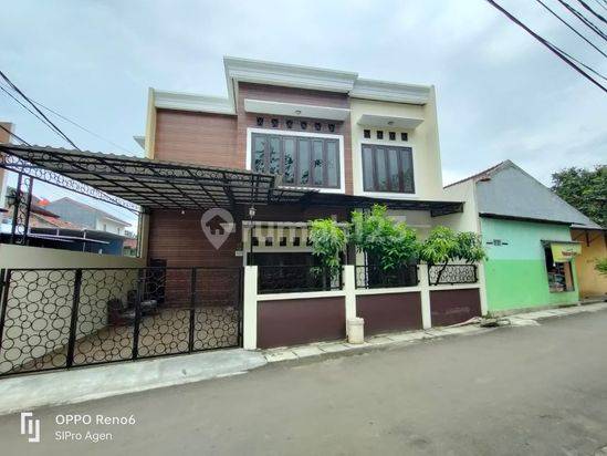 Rumah 2 Lantai Modern Minimalis Siap Huni di Pamulang Timur