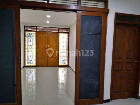 Rumah Strategis Siap Huni di Komplek Sumbersari Indah