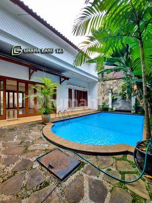 RUMAH MEWAH DALAM KOMPLEK DI WARUNG JATI PEJATEN
