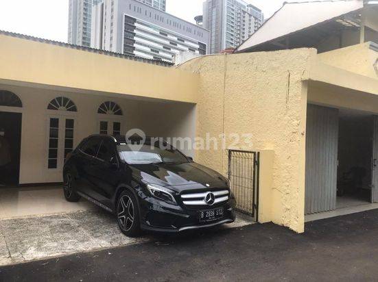 Rumah SHM 2 Lantai Luas 660m Hanya 100m Dari Mall Kemang Village Jual Bawah Njop