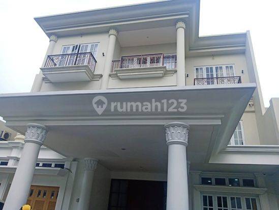 Rumah Bagus Full Furnished Jalan Tambak Kec. Menteng Jak Pusat