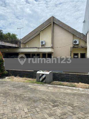 Rumah di Manyar Kerta adi dekat Galaxy Mall Row Lebar Cocok Bangun Rumah Mewah