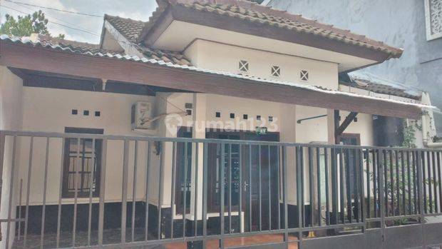 Rumah di Timur Pasar Gentan Jl.kaliurang Km.10 Siap Untuk Huni SHM Siap Ajb Notaris Jogja