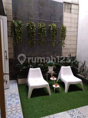 Dijual rumah di pejaten 