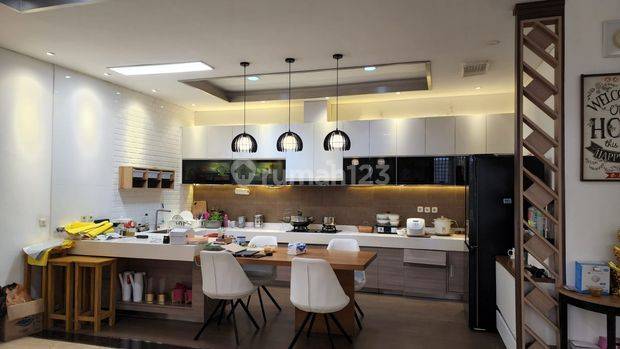 Dijual Rumah Lokasi Gading Lavender 4lantai Siap Huni Luas 104m 