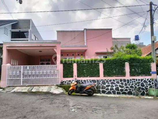 Rumah asri di Cimindi raya Cimahi sayap gunung batu Bandung
