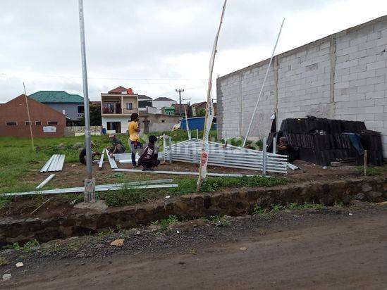Halaman Luas Rumah Siap Huni dan Siap Bangun di Rancatungku 