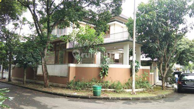 Rumah cantik dessin modern  di Puspitaloka bsd city