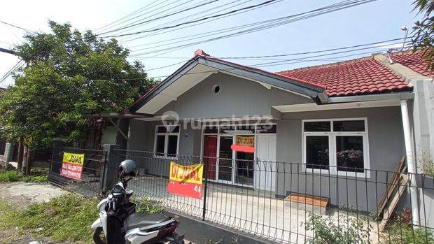 Rumah Butuh Renovasi Unfurnished SHM di Komplek Permata Taman Sari, Bandung
