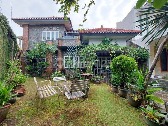 Rumah Nuansa Etnik Bali Dalam Komplek Asri Bali View Cirendeu
