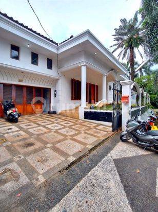 Rumah dalam kompleks pejaten area