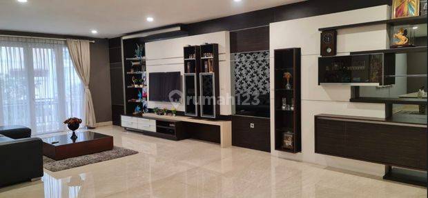 Rumah Pik Bgm 4,5 Lantai Modern Minimalis Posisi Hoek
