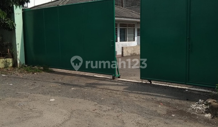 Pabrik di Jalan Raya ******** Lt 5225 Lb 1100 Harga Siap Nego