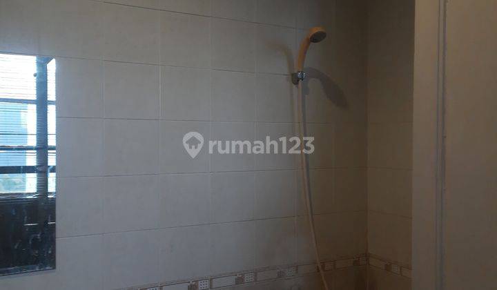 Rumah 2 Lantai Minimalis Bagus Rapih Lt 128 Lb 120 Kota Wisata  2