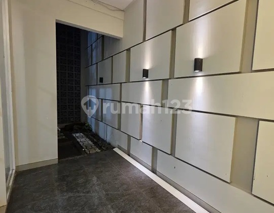 For Sale Greenlake Citraland House - West Surabaya